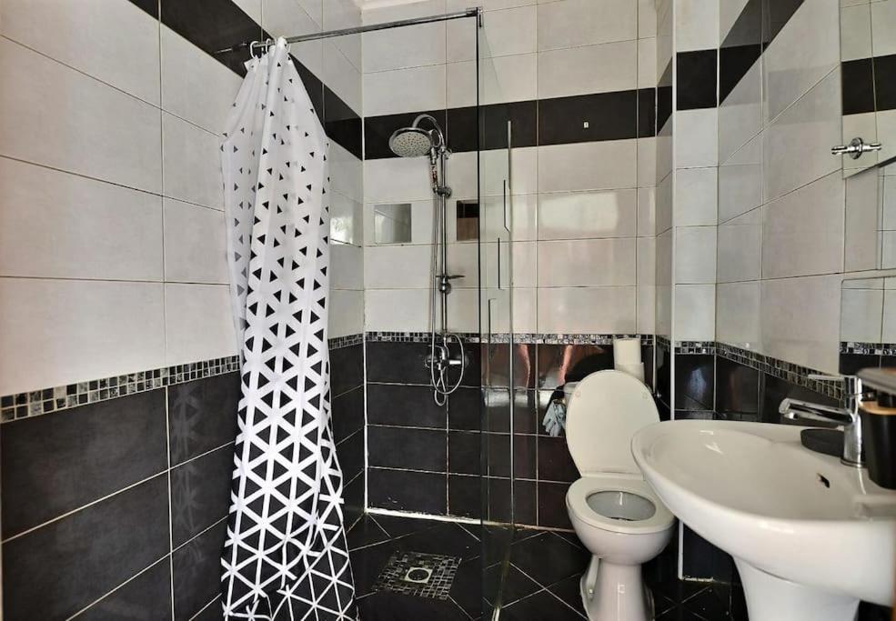 Appartement Charmant Tres Proche Centre-Ville, Parking Gratuits, Mulhouse Centre Ngoại thất bức ảnh