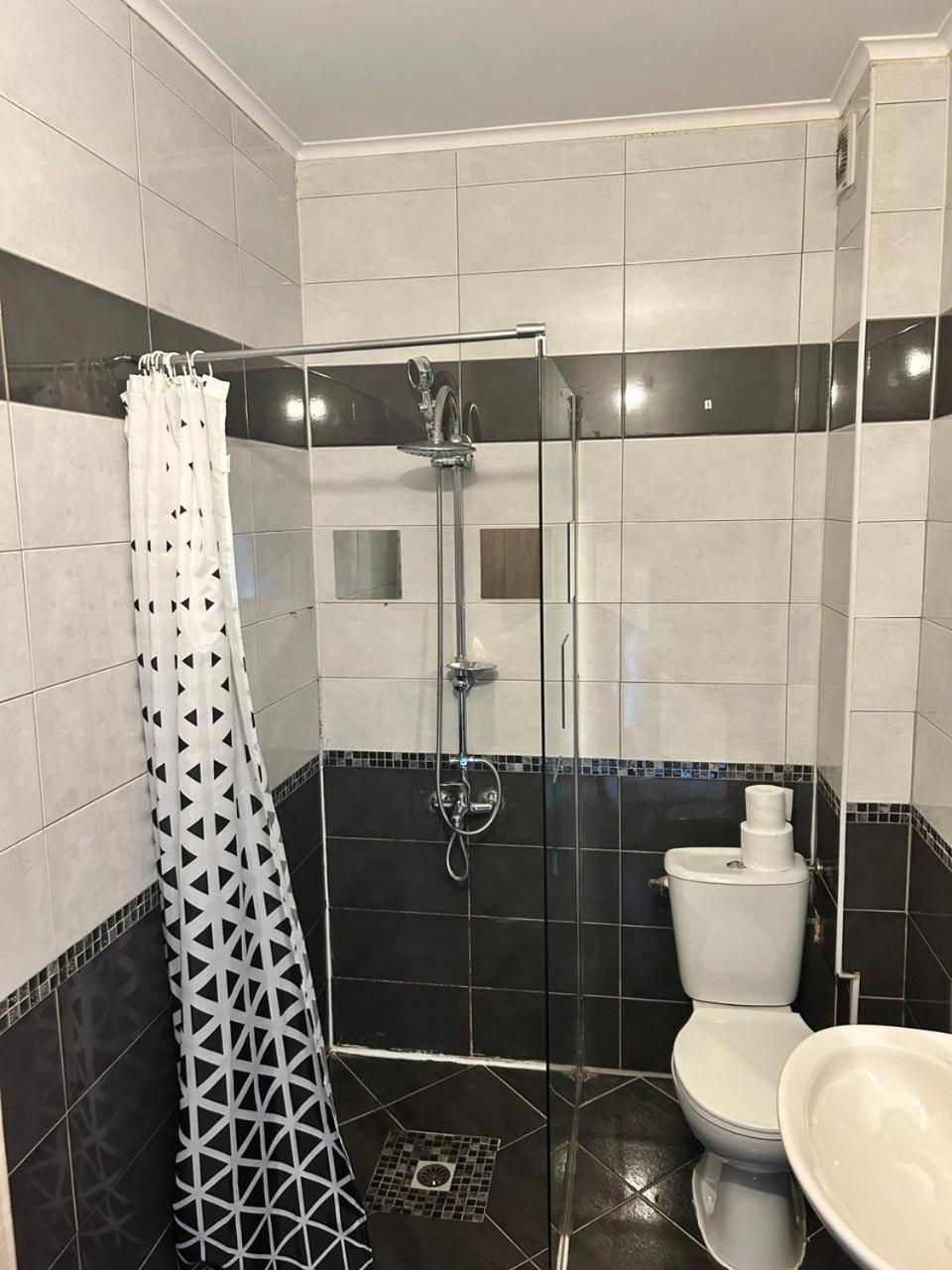 Appartement Charmant Tres Proche Centre-Ville, Parking Gratuits, Mulhouse Centre Ngoại thất bức ảnh